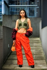 knitted top, green top, knitwear, street style, orange pants, cargo pants, orange bag, bomber jacker, burgundy jacket, jonathan paciullo, FW, frenchystyle, fashion week, AUTUMN WINTER 2022-2023, FALL WINTER 2022_2023, FW 22-23, PFW, PARIS, full length, vertical