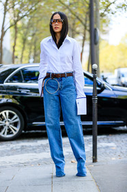 blue denim, brown belt, denim pants, fashion week, frenchystyle, full length, FW, geometric, jeans, jonathan paciullo, leather belt, oversize, PARIS, PFW, SPRING SUMMER 2017, SS 17, street style, sunglasses, trousers, vertical, white shirt, yoyo cao