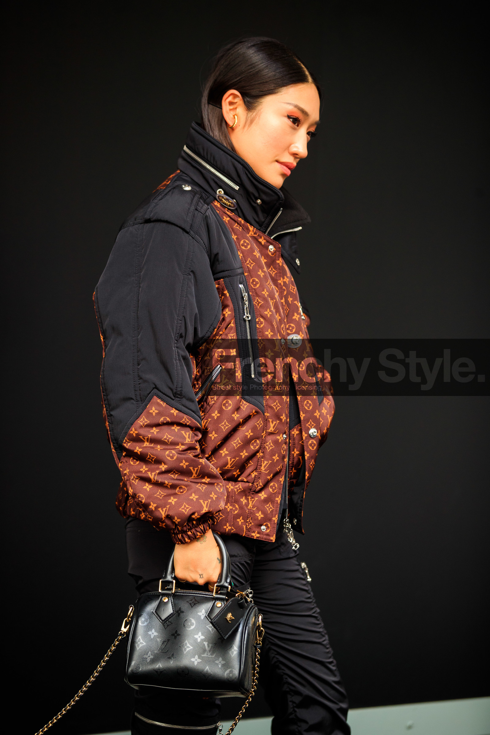 peggy gould, black coat, black pants, black leather bag, brown coat, down jacket, zipped coat, monogrammed coat, monogrammed pants, monogrammed bag, hand bag, bowling bag, PARIS, PFW, fashion week, frenchystyle, FW, jonathan paciullo, street style, SPRING SUMMER 2021, SS 21, vertical, atmosphere details, detail