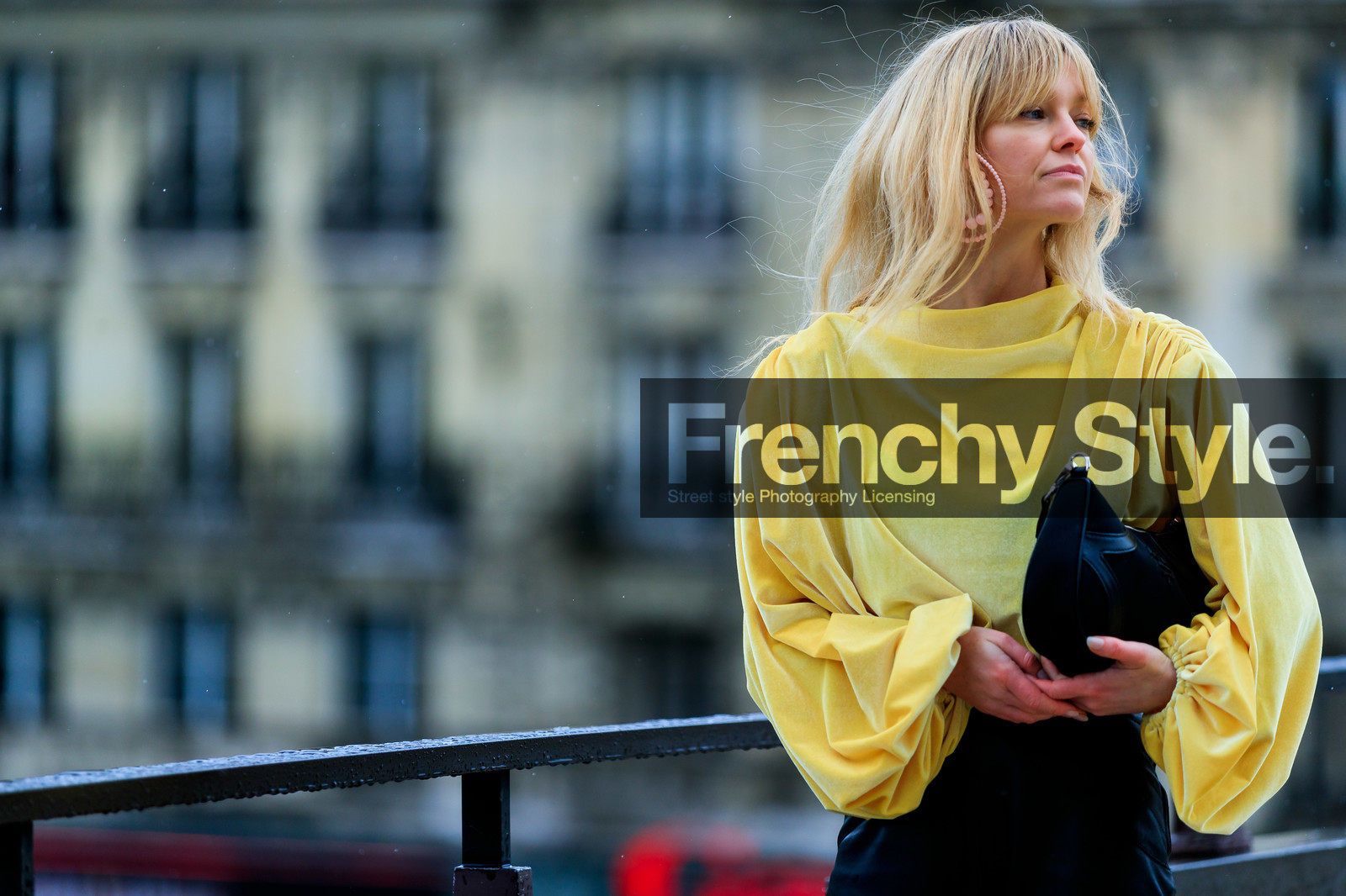 jeanette madsen, prada bag, light yellow blouse, velvet blouse, drape blouse, long sleeves blouse, black leather bag, black leather pants, hand bag, pink earrings, round shape earrings, pearl earrings, high waist pants, fashion week, frenchystyle, FW, jonathan paciullo, street style, PFW, PARIS, horizontal, atmosphere details, detail