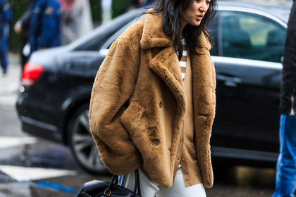 atmosphere details, AUTUMN WINTER 2016-2017, AW 16-17, beige cardigan, beige fur, beige jacket, camel jacket, detail, FALL WINTER 2016-2017, fashion week, frenchystyle, fur jacket, FW, FW 16-17, horizontal, jonathan paciullo, LFW, LONDON, MENSWEAR, street style, tone on tone, total look beige