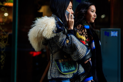 embroidered jacket, graphic jacket, hood, leather bag, printed jacket, white fur, fashion week, frenchystyle, FW, jonathan paciullo, street style, LFW, LONDON, AUTUMN WINTER 2018-2019, AW 18-19, FALL WINTER 2018-2019, FW 18-19, horizontal, atmosphere details, detail
