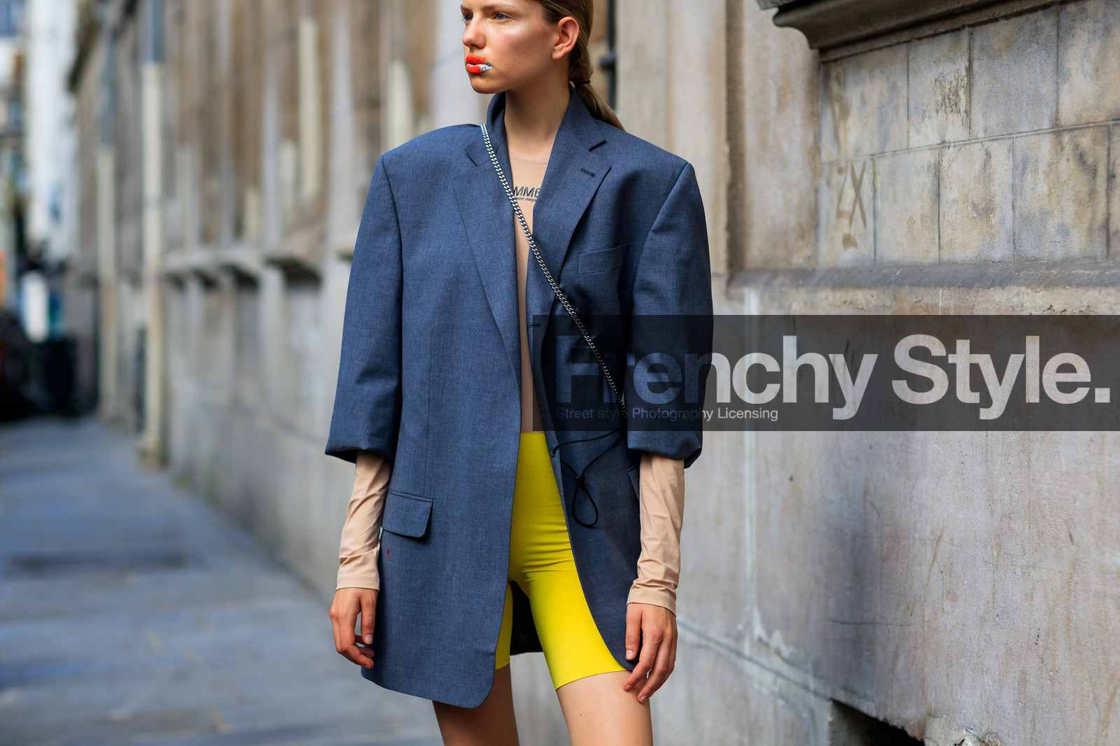 beige top, blazer, grey jacket, maison martin margiela, oversize, ponytail, red lips, wet hair, yellow shorts, PFW, fashion week, frenchystyle, FW, jonathan paciullo, street style, PARIS, horizontal, atmosphere details, detail, model, AUTUMN WINTER 2018-2019, FALL WINTER 2018-2019, FW 18-19