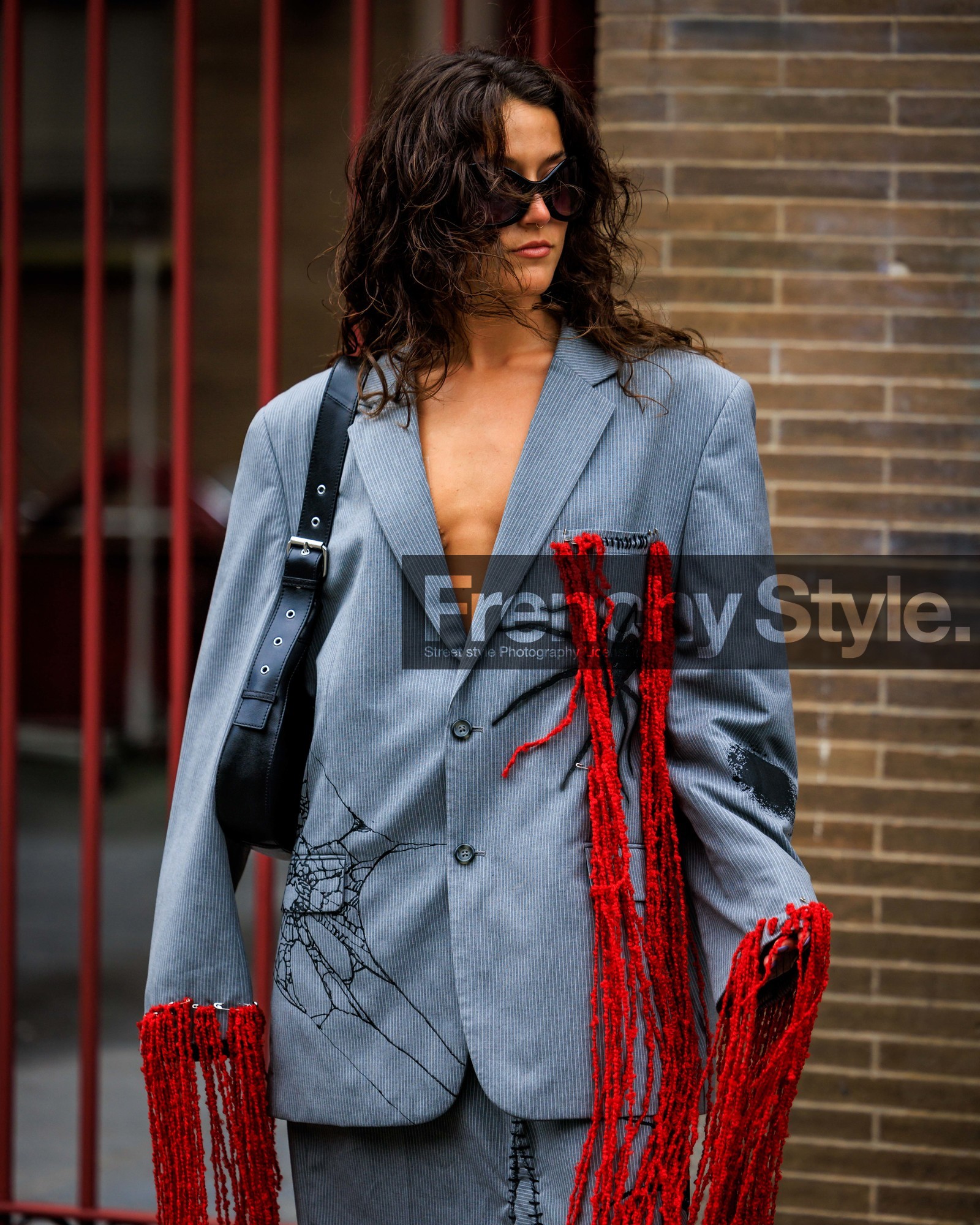jonathan paciullo, FW, frenchystyle, fashion week, street style, vertical, detail, atmosphere details, NEW YORK, NYFW, SPRING SUMMER 2024, SS 24