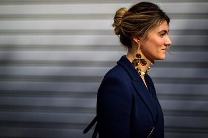 atmosphere details, AUTUMN WINTER 2017-2018, AW 17-18, bun, detail, earrings, FALL WINTER 2017-2018, fashion week, frenchystyle, FW, FW 17-18, golden details, horizontal, jonathan paciullo, MFW, MILAN, navy jacket, street style