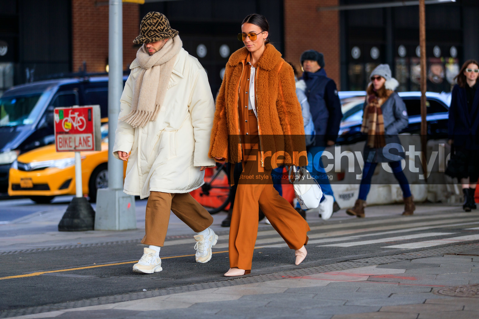 beige jacket, beige scarf, brown pants, camel jacket, camel pants, chloe king, fendi, fur hat, high heels, leather bag, leather shoes, monogram, shearling, sunglasses, trousers, white bag, white shoes, white sneakers, street style, jonathan paciullo, frenchystyle, NYFW, NEW YORK, AUTUMN WINTER 2019-2020, AW 19-20, FALL WINTER 2019-2020, FW 19-20, FW, fashion week, atmosphere details, horizontal, full length