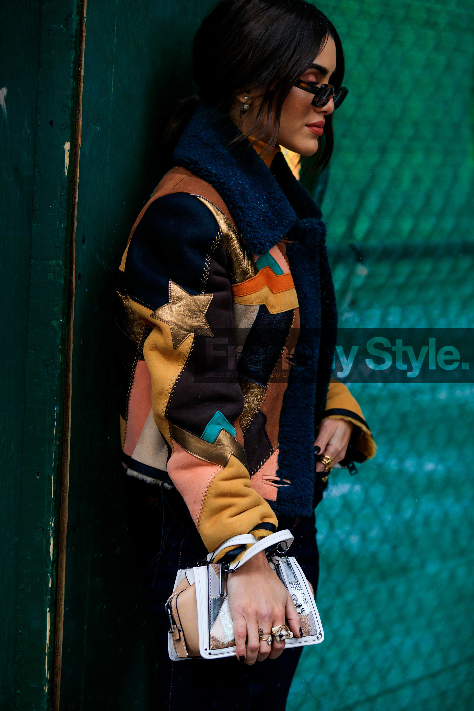 beige bag, camila coelho, coach, graphic bag, graphic jacket, leather bag, leather jacket, patchwork, printed bag, printed jacket, shearling, stars, sunglasses, street style, jonathan paciullo, frenchystyle, NYFW, NEW YORK, AUTUMN WINTER 2019-2020, AW 19-20, FALL WINTER 2019-2020, FW 19-20, fashion week, FW, vertical, atmosphere details, detail