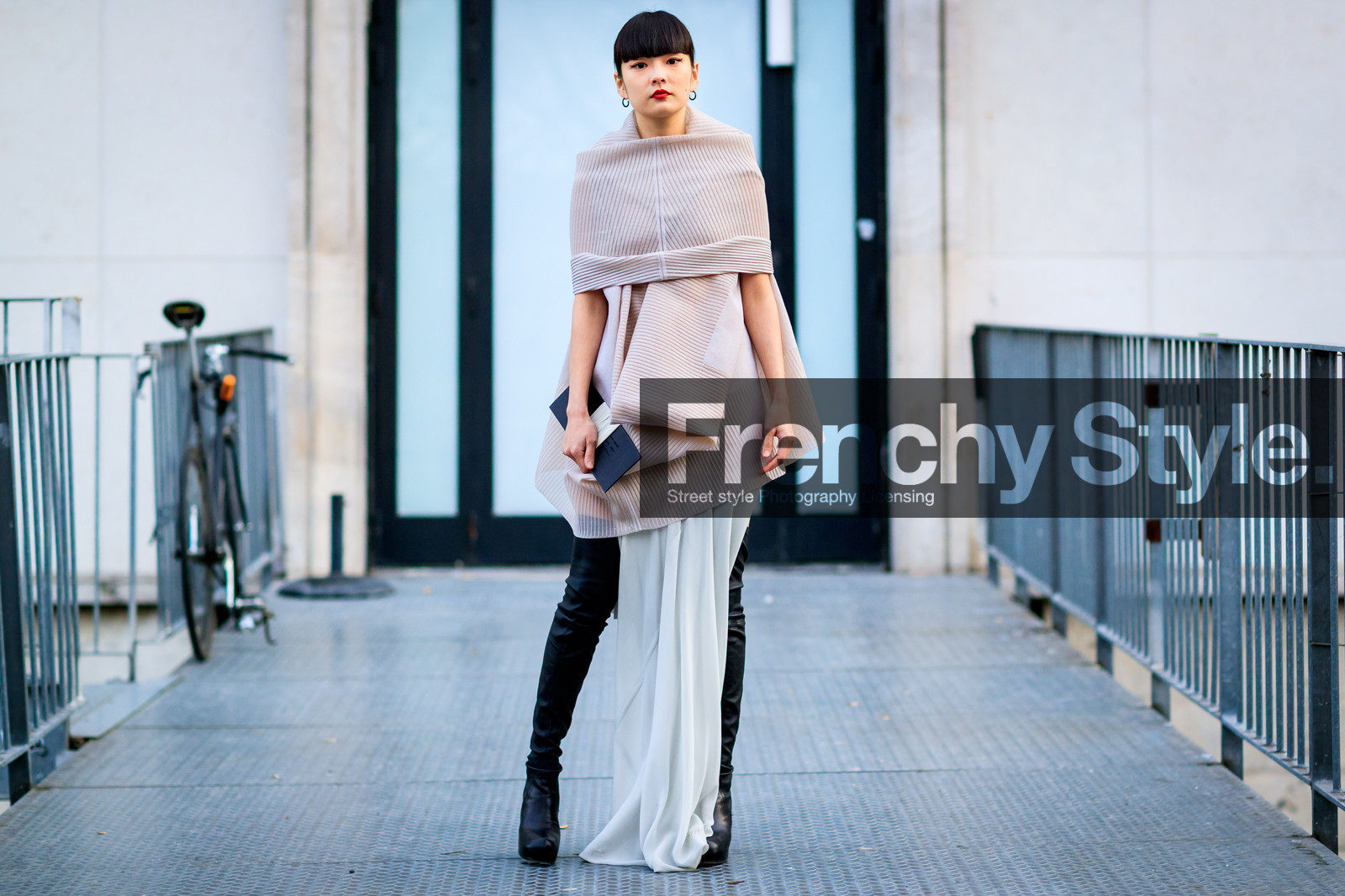 atmosphere details, AUTUMN WINTER 2017-2018, AW 17-18, beige dress, FALL WINTER 2017-2018, fashion week, frenchystyle, full length, FW, FW 17-18, high boots, horizontal, jonathan paciullo, knit dress, kozue akimoto, leather shoes, PARIS, PFW, street style
