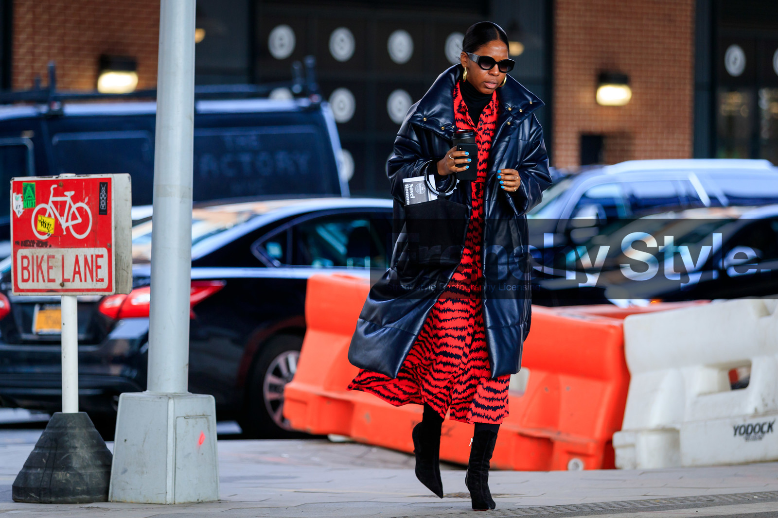 black bag, black shoes, down jacket, graphic dress, high boots, high heels, leather bag, leather shoes, navy coat, printed dress, red dress, sunglasses, street style, jonathan paciullo, frenchystyle, NYFW, NEW YORK, AUTUMN WINTER 2019-2020, AW 19-20, FALL WINTER 2019-2020, FW 19-20, FW, fashion week, atmosphere details, horizontal, full length