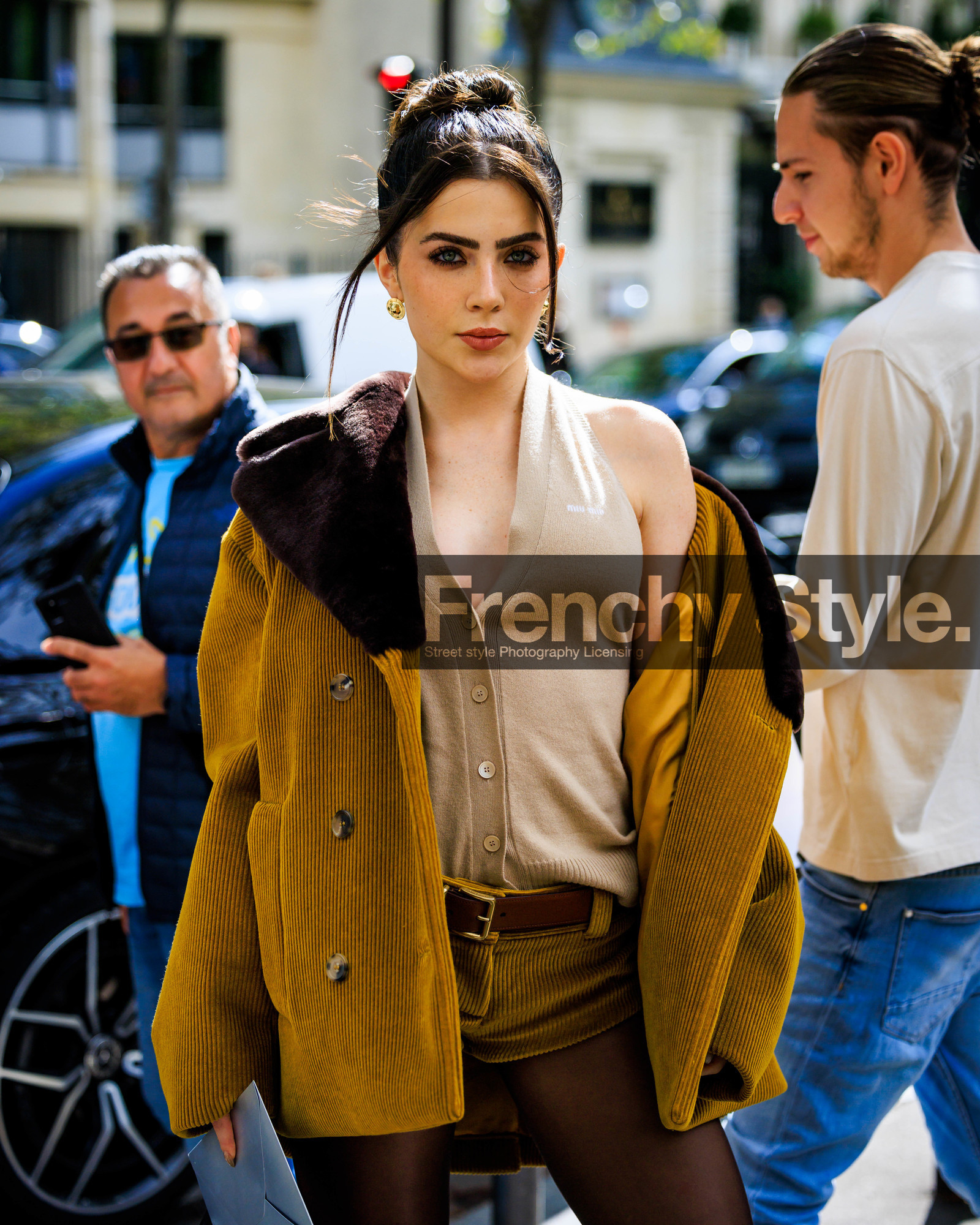 PARIS, PFW, fashion week, frenchystyle, FW, jonathan paciullo, street style, SPRING SUMMER 2024, SS 24, vertical, atmosphere details, detail