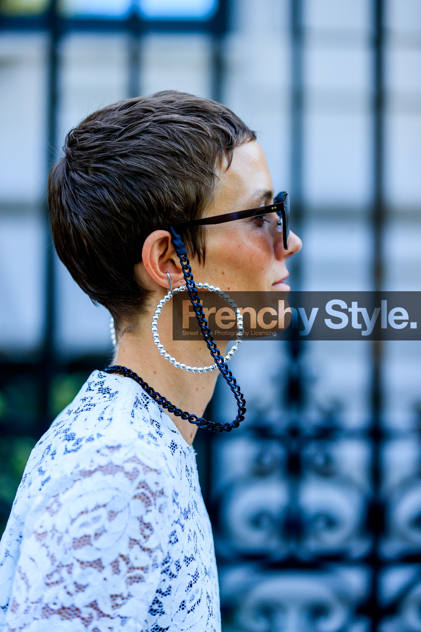 atmosphere details, detail, earrings, fashion week, frenchystyle, FW, jonathan paciullo, lace dress, NEW YORK, NYFW, pearls, short hair, SPRING SUMMER 2018, SS 18, street style, sunglasses, vertical, white dress