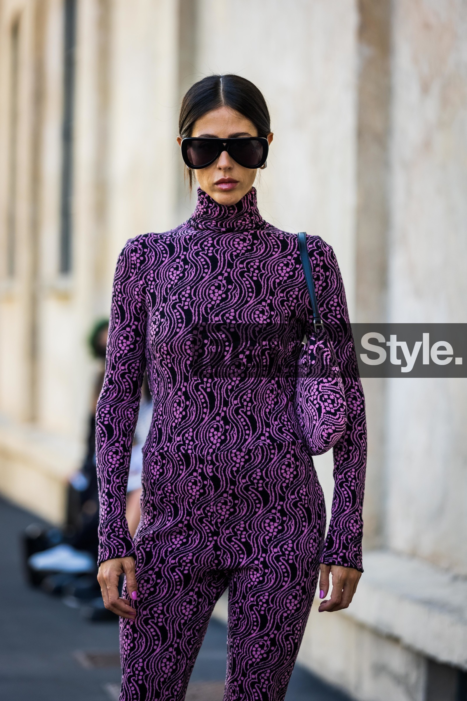 bicolor, black sunglasses, flower, flower print, Gilda Ambrosio, jacquard, monochrome, oversize sunglasses, pink bag, pink jumpsuit, prada bag, prada look, print, printed jumpsuit, print, color, sunglasses, fashion week, frenchystyle, FW, jonathan paciullo, street style, SPRING SUMMER 2022, SS 22, MFW, MILAN, vertical, atmosphere details