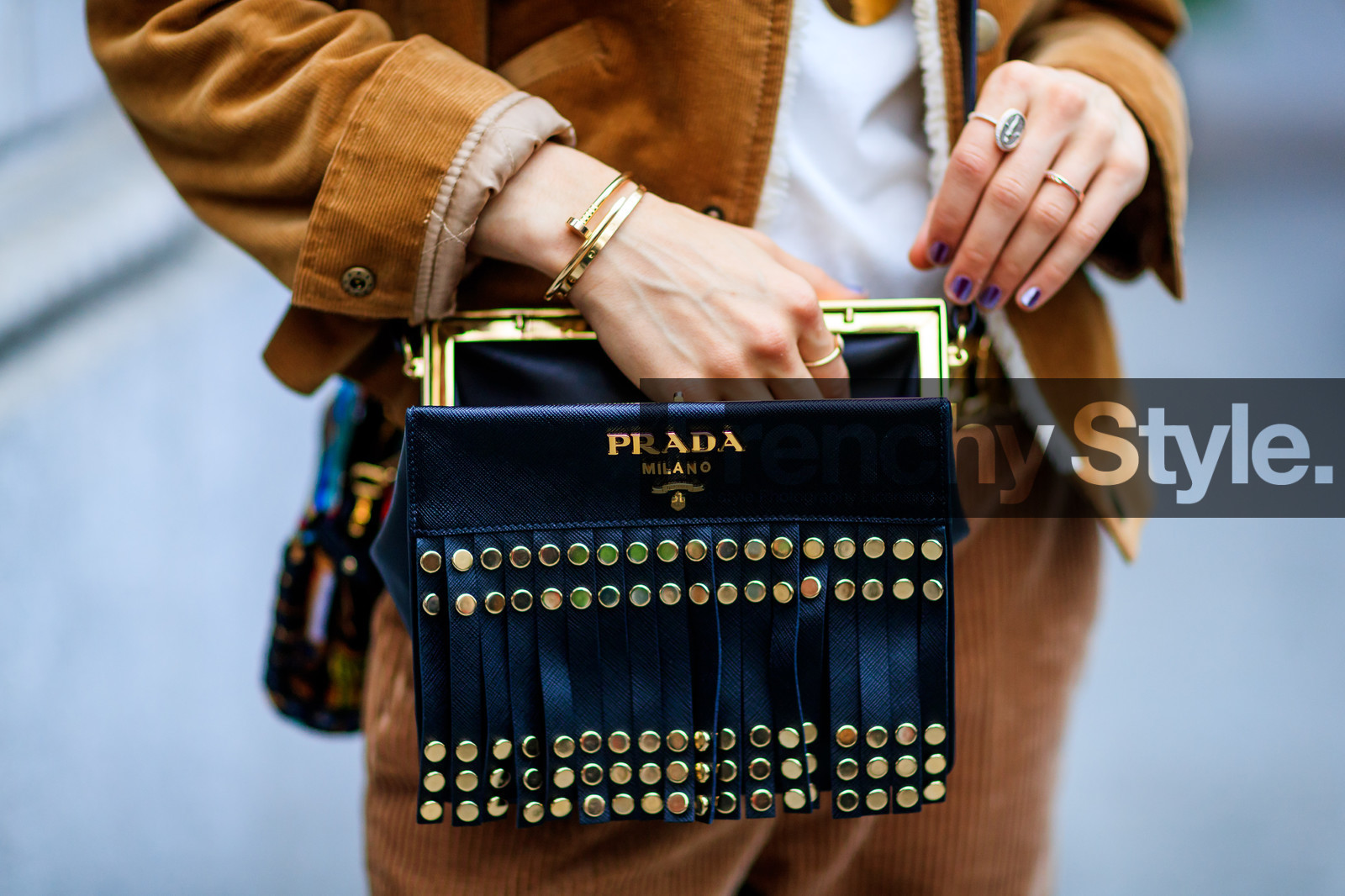 atmosphere details, black bag, brown jacket, brown pants, cartier, clou bracelet, corduroy, detail, fashion week, frenchystyle, fringes, FW, graphic bag, horizontal, jonathan paciullo, leather bag, NEW YORK, NYFW, prada, rings, shearling, SPRING SUMMER 2018, SS 18, street style, studs, trousers, velvet, white t shirt