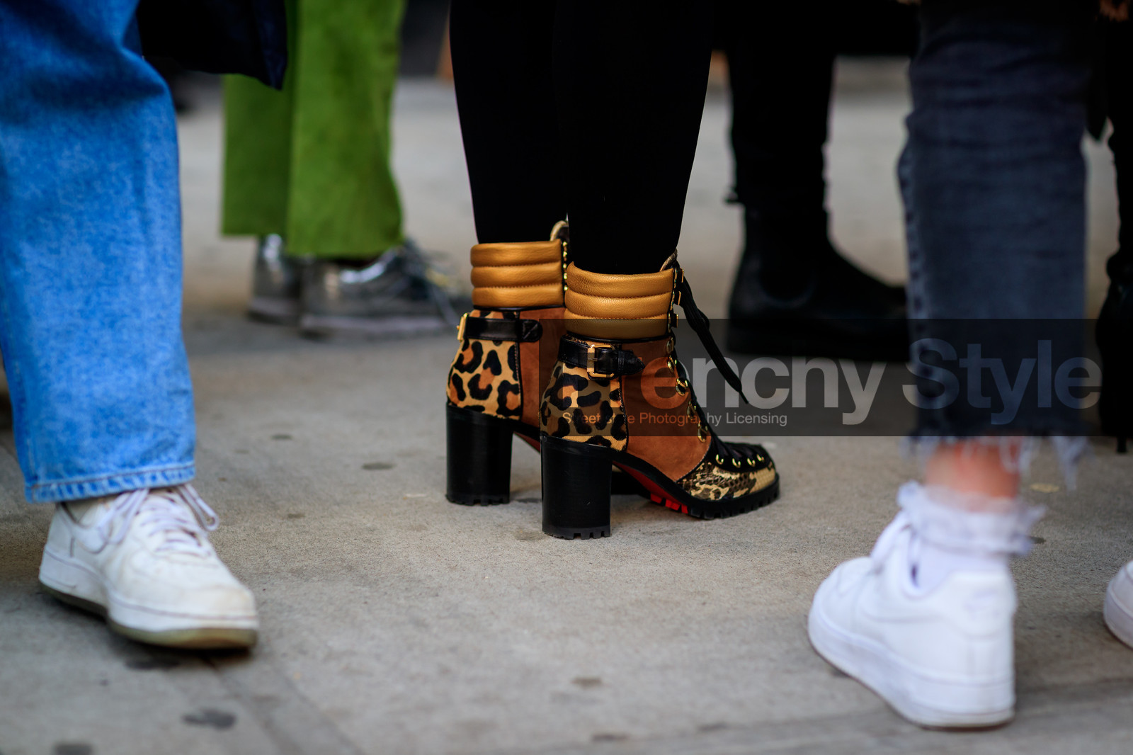 animal print, brown boots, high heels, leather shoes, leopard print, street style, jonathan paciullo, FW, frenchystyle, fashion week, NYFW, NEW YORK, AUTUMN WINTER 2018-2019, AW 18-19, FALL WINTER 2018-2019, FW 18-19, atmosphere details, horizontal, detail