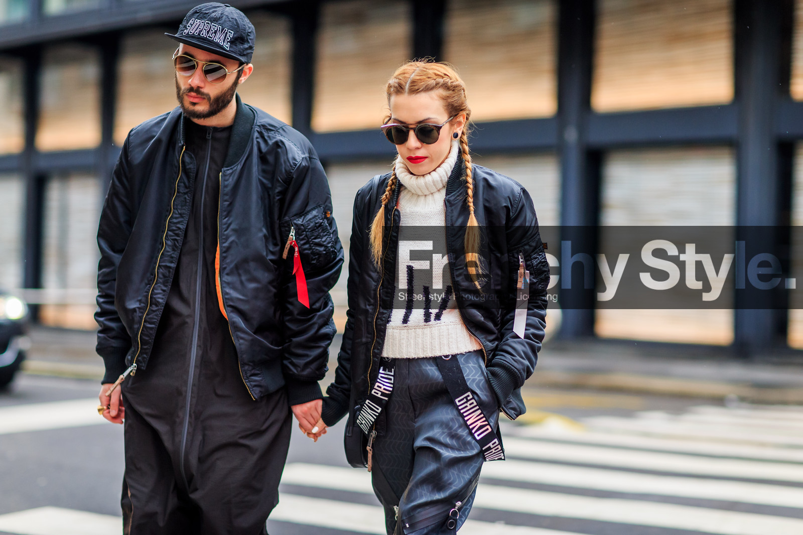 atmosphere details, AUTUMN WINTER 2016-2017, AW 16-17, black cap, black jacket, black jumpsuit, black pants, bomber jacket, braids, detail, FALL WINTER 2016-2017, fashion week, frenchystyle, FW, FW 16-17, horizontal, jonathan paciullo, LFW, LONDON, MENSWEAR, red lips, street style, sunglasses, supreme, trousers, turtleneck sweater, white sweater