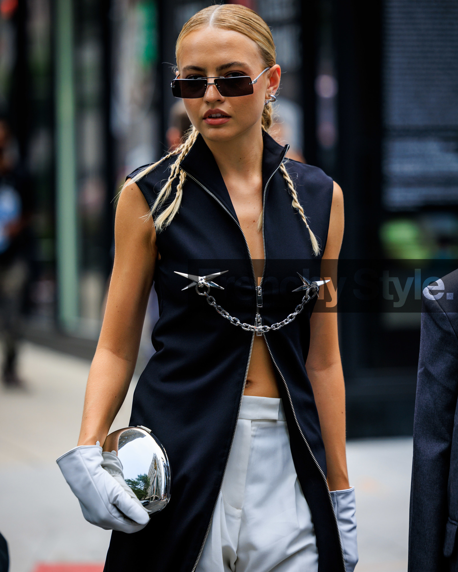 fashion week, frenchystyle, FW, jonathan paciullo, street style, vertical, detail, atmosphere details, NYFW, NEW YORK, SPRING SUMMER 2024, SS 24