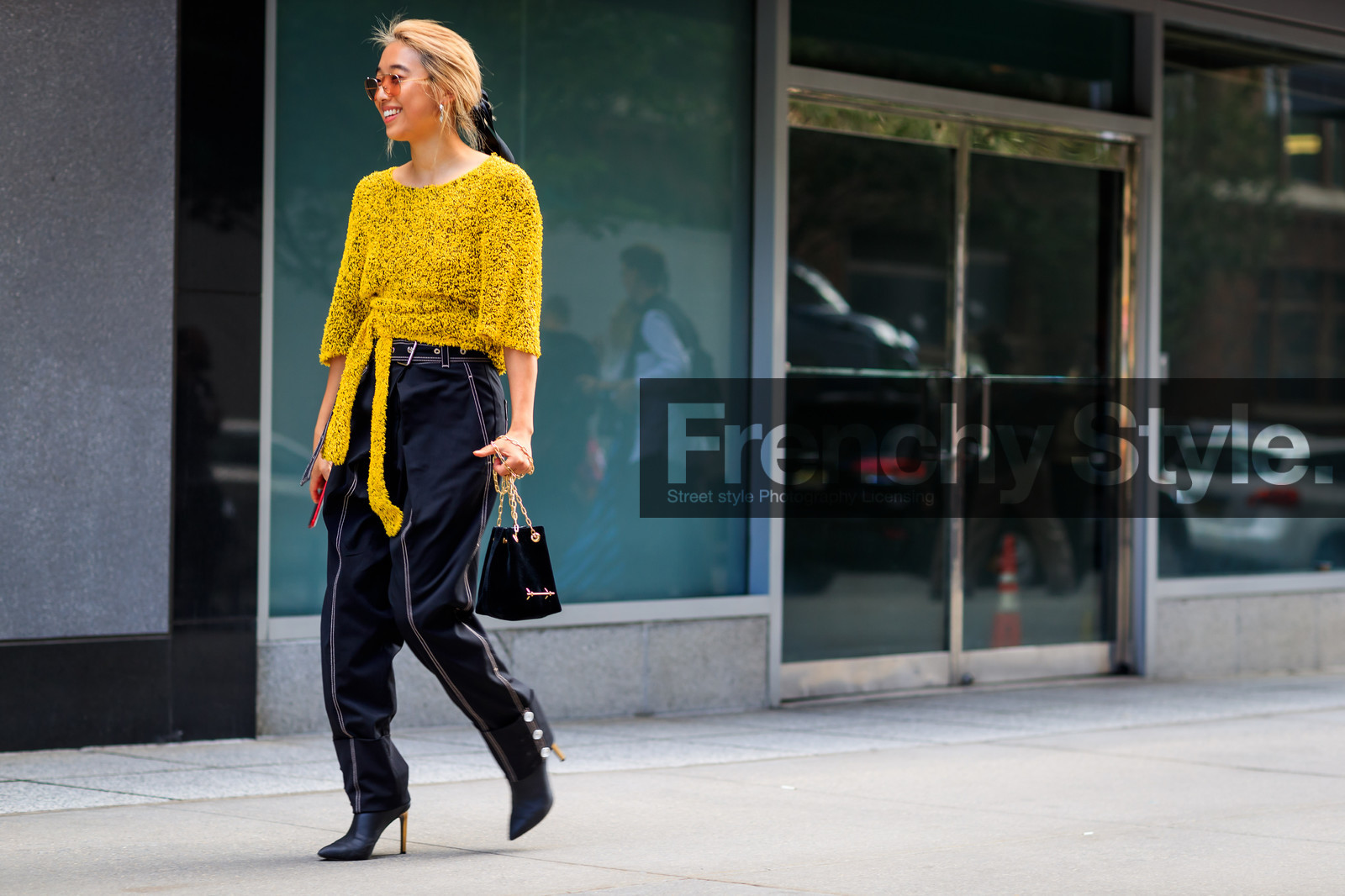 atmosphere details, black bag, black boots, black pants, earrings, fashion week, frenchystyle, full length, FW, high heels, horizontal, jonathan paciullo, leather bag, leather shoes, Margaret Zhang, NEW YORK, NYFW, SPRING SUMMER 2018, SS 18, street style, sunglasses, trousers, velvet, yellow sweater