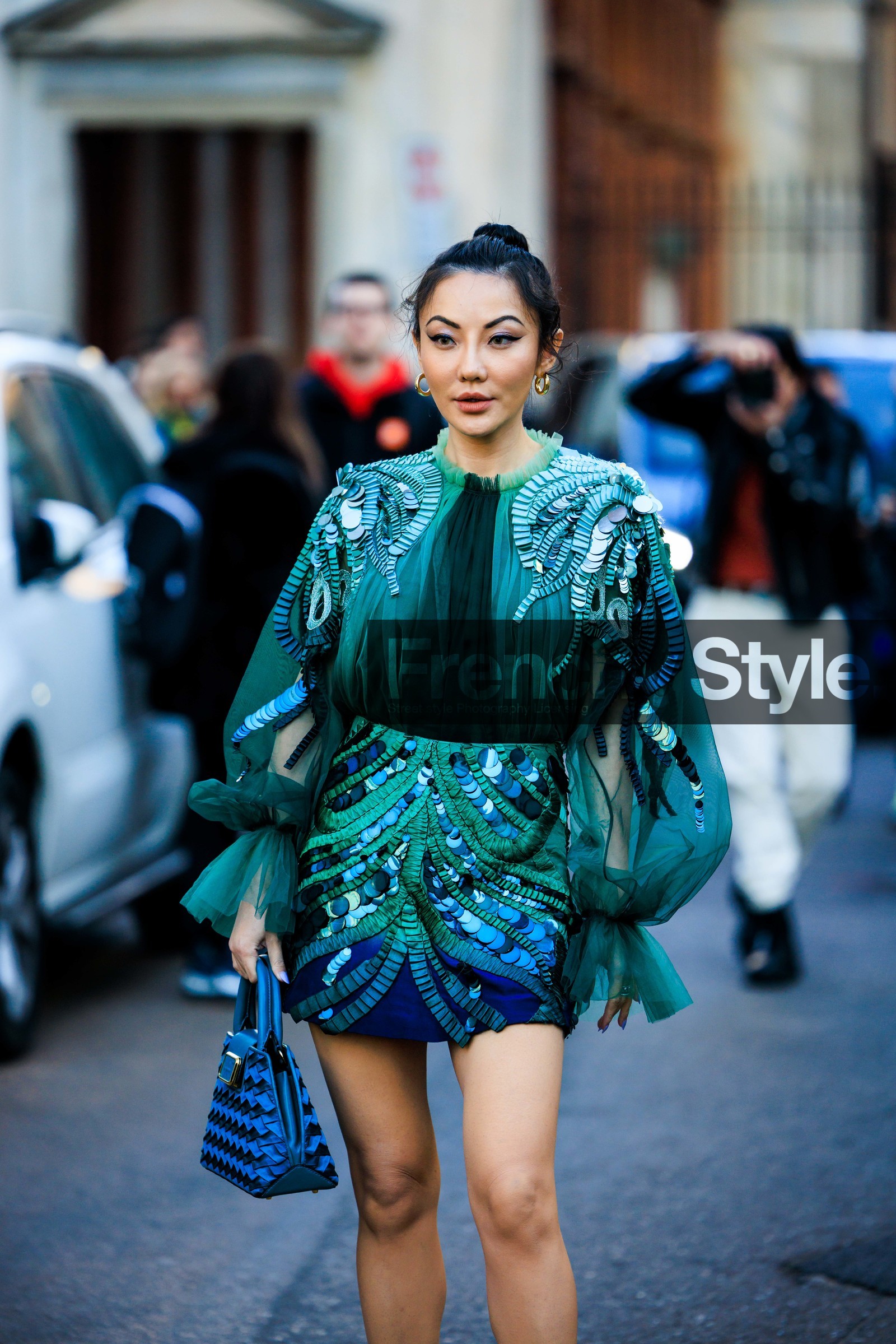 embroideres mini dress, haute couture dress, sparkling multicolor fress, blue handbag, sparkling handbag, golden loops, ruffle sleeves, jessica wang, fashion week, frenchystyle, FW, jonathan paciullo, street style, MFW, MILAN, FALL WINTER 2022_2023, AUTUMN WINTER 2022-2023, FW 22-23, vertical, atmosphere details