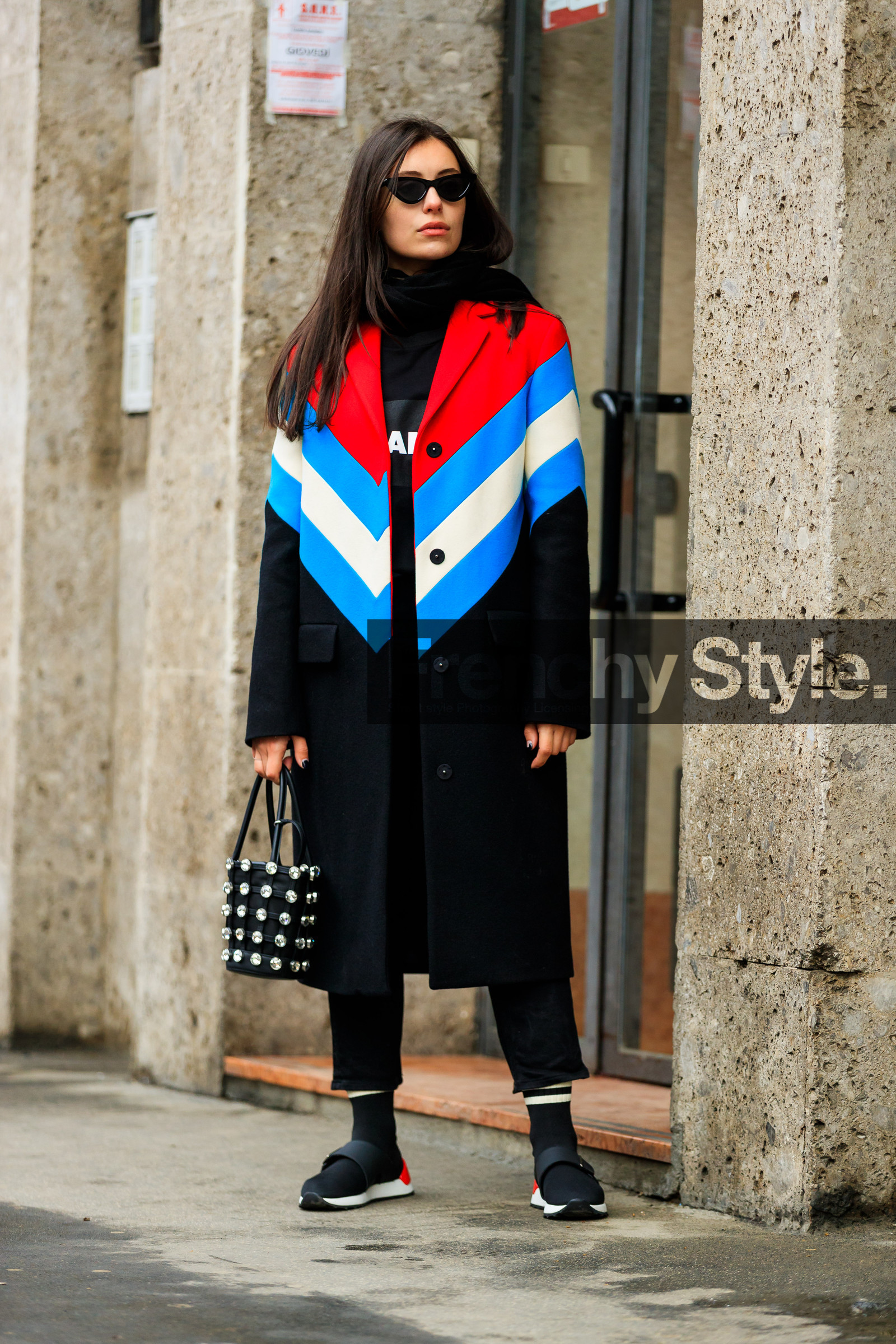 black bag, black coat, black shoes, black sneakers, graphic bag, graphic jacket, leather bag, leather shoes, printed bag, printed jacket, red, stripes, studs, sunglasses, trousers, turquoise, fashion week, frenchystyle, FW, jonathan paciullo, street style, MFW, MILAN, AUTUMN WINTER 2018-2019, FALL WINTER 2018-2019, FW 18-19, vertical, full length, marta pozan