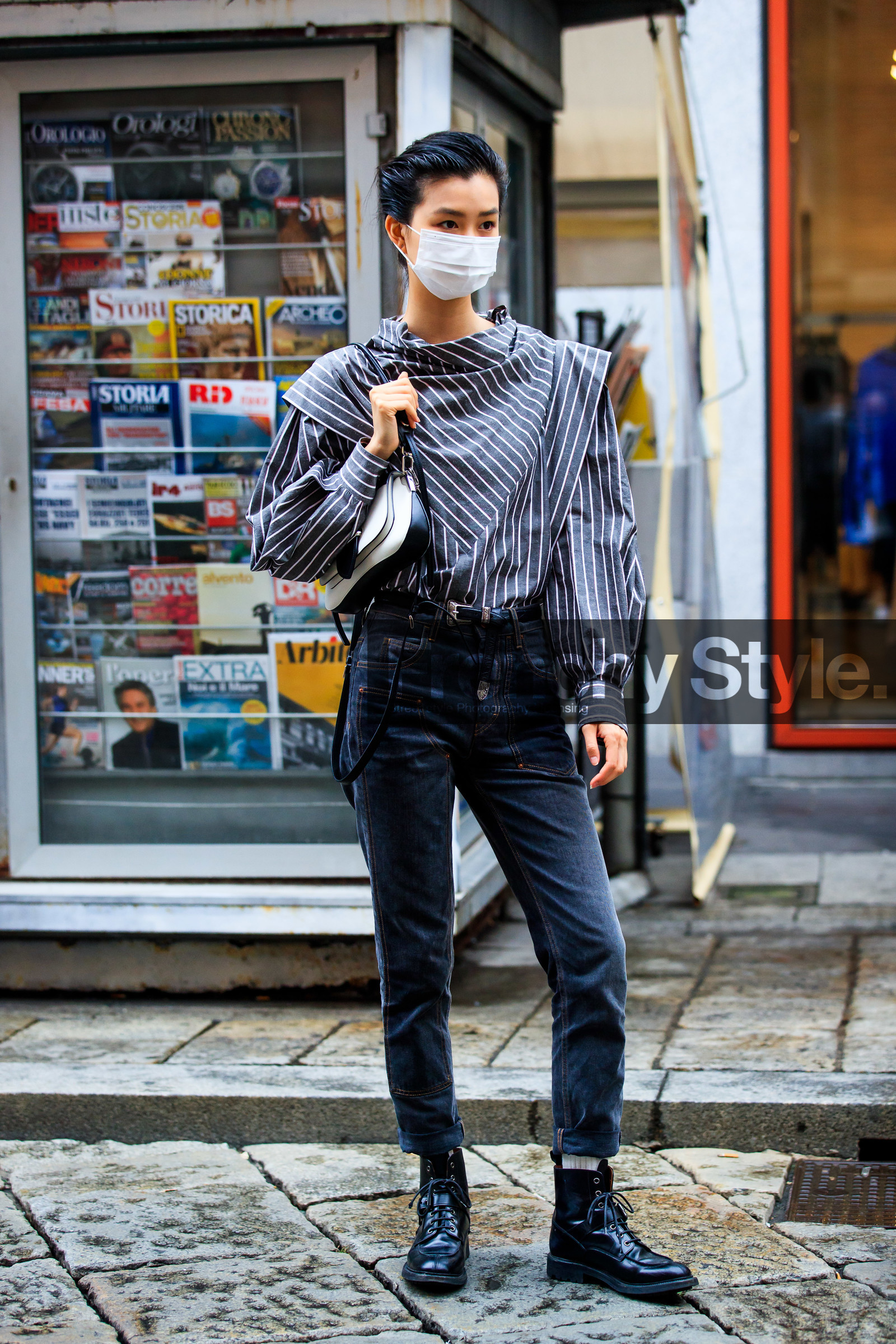 black blouse, black jeans, black leather bag, black leather boots, white leather bag, bicolor bag, shoulder bag, prada bag, striped blouse, high collar blouse, isabel marant blouse, oversize shoulder, white blouse, dark grey blouse, black leather belt, cowboy belt, belted pants, covid face mask, street style, jonathan paciullo, FW, frenchystyle, fashion week, MFW, MILAN, SPRING SUMMER 2021, SS 21, vertical, full length, model