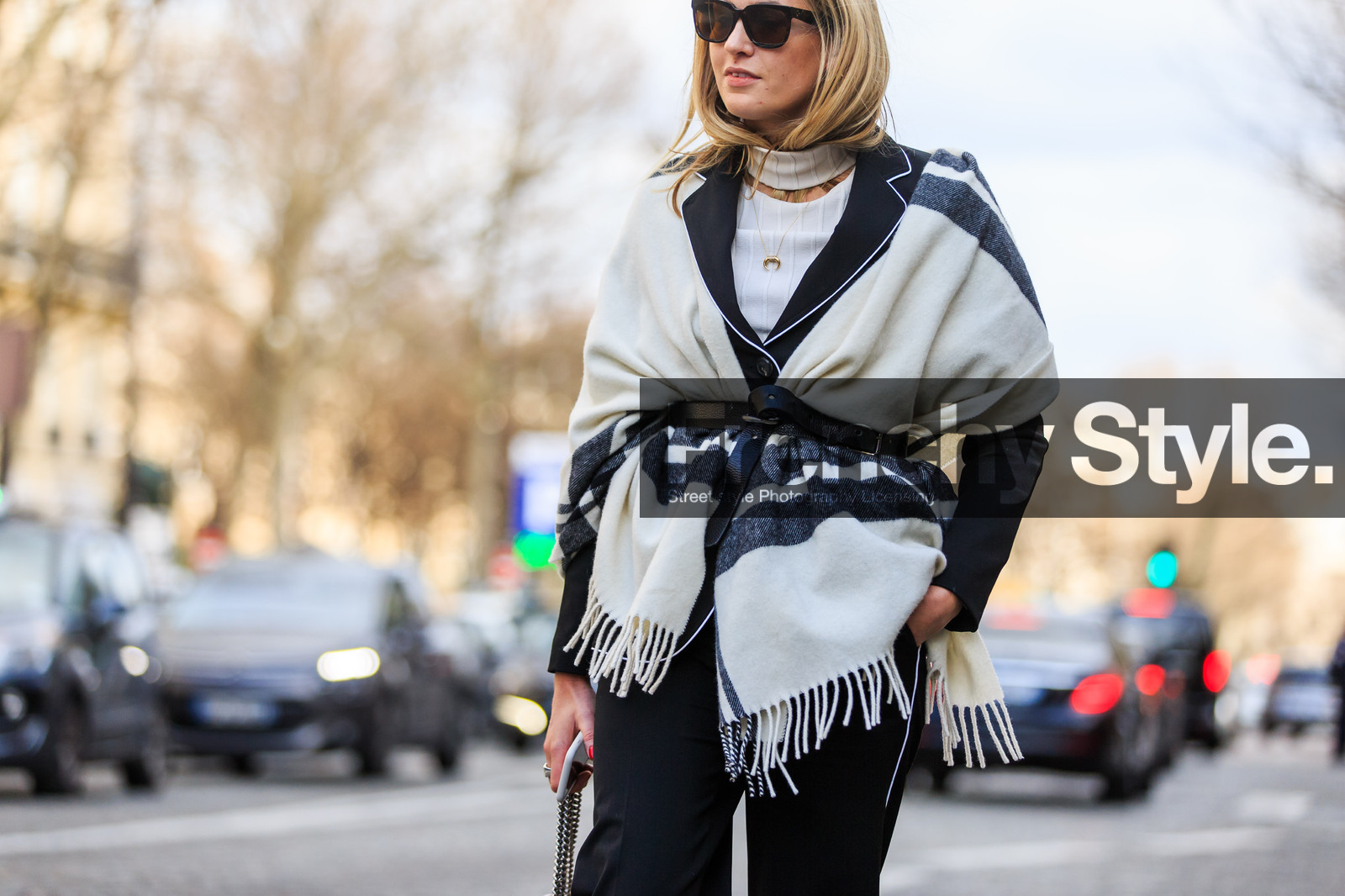 atmosphere details, AUTUMN WINTER 2016-2017, AW 16-17, beige poncho, beige scarf, black belt, camille charriere, detail, FALL WINTER 2016-2017, fashion week, frenchystyle, FW, FW 16-17, horizontal, iphone, jonathan paciullo, leather bag, leather belt, PARIS, PFW, printed poncho, street style, striped scarf, sunglasses