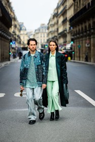 coperni bag, petrol green bag, pine green trench, satin trench, light green suit, flared pants, washed pants, black boots, black shoes, fishnet top, turquoise top, printed jacker, flower print jacket, alice & j.s, alice barbier, JS roques, street style, jonathan paciullo, FW, frenchystyle, fashion week, AUTUMN WINTER 2022-2023, FALL WINTER 2022_2023, FW 22-23, PFW, PARIS, full length, vertical