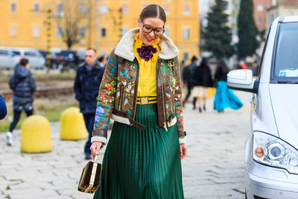 atmosphere details, AUTUMN WINTER 2016-2017, AW 16-17, brown bag, brown jacket, detail, FALL WINTER 2016-2017, fashion week, floral, flower, frenchystyle, fur bag, fur collar, FW, FW 16-17, green skirt, gucci, horizontal, jonathan paciullo, leather jacket, LFW, LONDON, long skirt, MENSWEAR, Natalia Shustova, pleated skirt, printed jacket, shearling, street style, yellow shirt