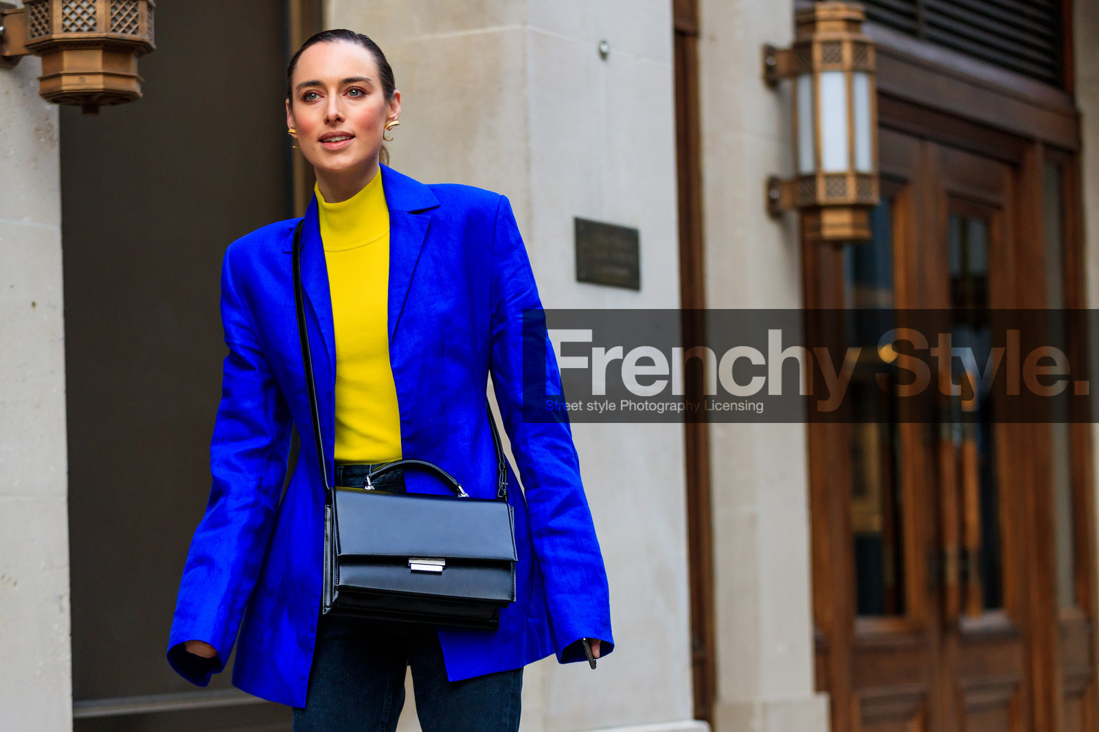 black bag, blazer, blue denim, blue jacket, denim pants, jeans, leather bag, trousers, turtleneck sweater, yellow top, street style, jonathan paciullo, FW, frenchystyle, fashion week, LFW, LONDON, AUTUMN WINTER 2018-2019, AW 18-19, FALL WINTER 2018-2019, FW 18-19, horizontal, atmosphere details, detail, flora macdonald johnston