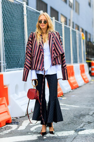 black pants, black shoes, blazer, chloé, fashion week, frenchystyle, full length, FW, graphic bag, graphic jacket, graphic pants, high heels, jonathan paciullo, leather bag, leather shoes, NEW YORK, NYFW, over the shoulder, printed jacket, printed pants, red bag, red jacket, SPRING SUMMER 2018, SS 18, street style, striped jacket, striped pants, sunglasses, trousers, vertical