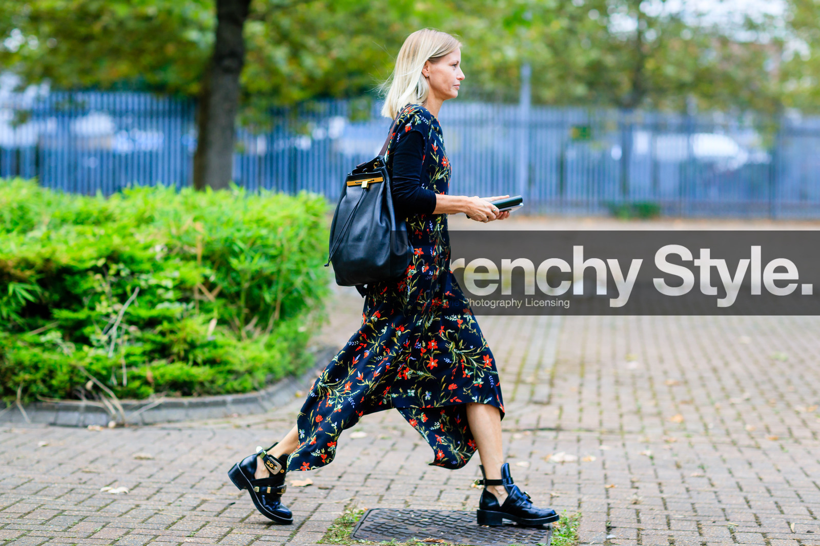 atmosphere details, black bag, black boots, black dress, fashion week, floral, flower, frenchystyle, full length, FW, horizontal, jonathan paciullo, leather backpack, leather bag, leather shoes, LFW, LONDON, printed dress, SPRING SUMMER 2017, SS 17, street style, woman