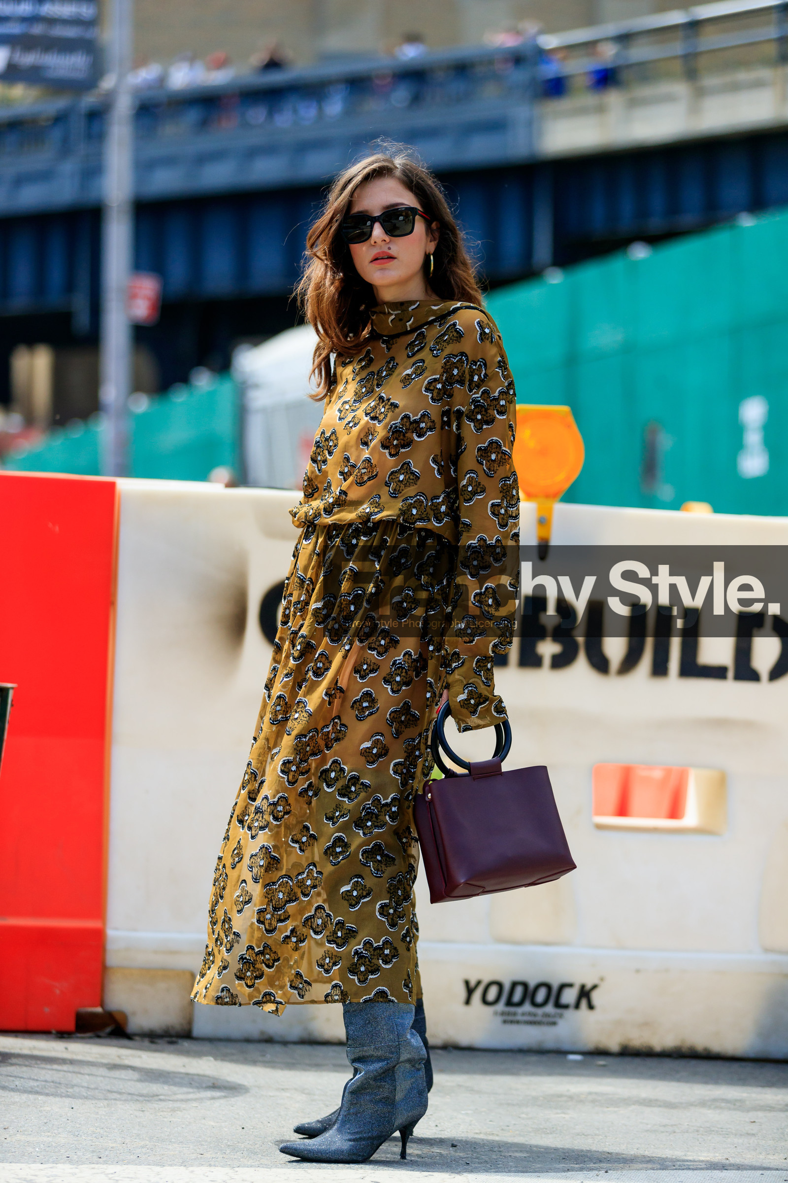 bordeaux, brown dress, burgundy, eleonora carisi, embroidered dress, fashion week, frenchystyle, full length, FW, graphic dress, high heels, jonathan paciullo, leather bag, leather shoes, NEW YORK, NYFW, printed dress, red bag, silver shoes, SPRING SUMMER 2018, SS 18, street style, sunglasses, vertical