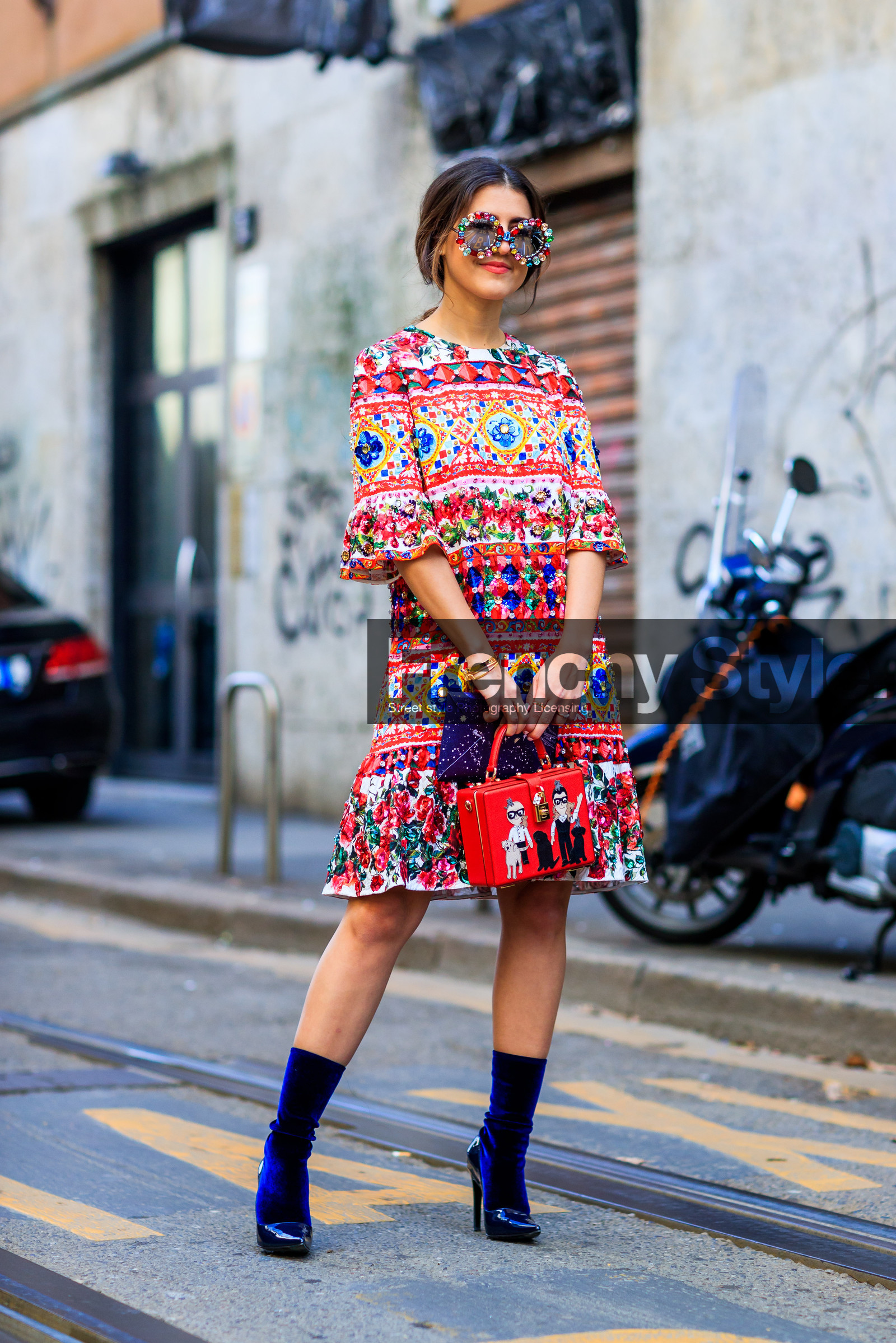 AUTUMN WINTER 2017-2018, AW 17-18, blue boots, dolce & gabbana, drawings, embroidered bag, embroidered dress, FALL WINTER 2017-2018, fashion week, frenchystyle, full length, fun sunglasses, FW, FW 17-18, high heels, jonathan paciullo, leather bag, leather shoes, MFW, MILAN, multicolor bag, printed dress, red bag, red dress, sequined bag, sequined dress, street style, sunglasses, velvet, vertical