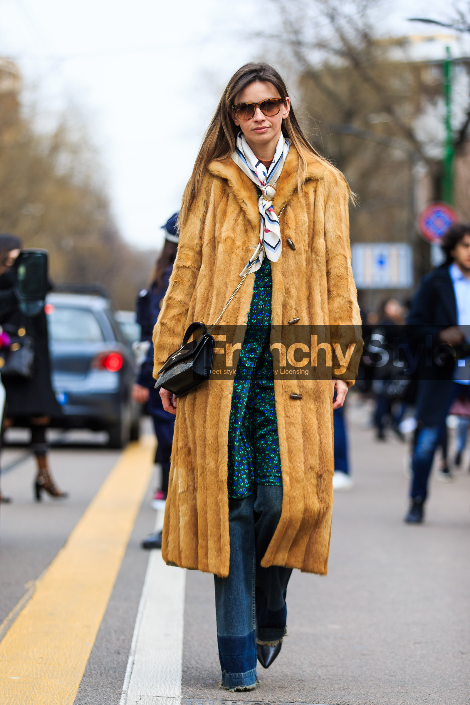 AUTUMN WINTER 2016-2017, AW 16-17, beige coat, beige fur, black bag, blue denim, Clara Racz, denim pants, FALL WINTER 2016-2017, fashion week, frenchystyle, full length, fur coat, FW, FW 16-17, jeans, jonathan paciullo, leather bag, LFW, LONDON, MENSWEAR, printed scarf, street style, sunglasses, trousers, vertical, white scarf