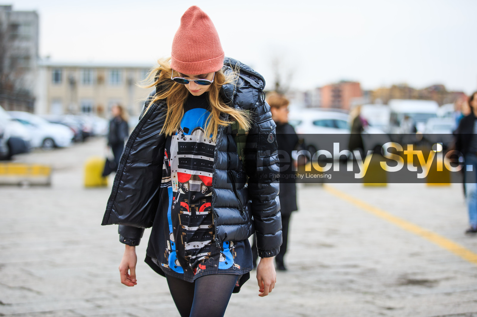 atmosphere details, AUTUMN WINTER 2016-2017, AW 16-17, black jacket, black t shirt, detail, down jacket, FALL WINTER 2016-2017, fashion week, frenchystyle, FW, FW 16-17, horizontal, jonathan paciullo, LFW, LONDON, MENSWEAR, model, moncler, pink beanie, printed t shirt, street style, sunglasses, tights