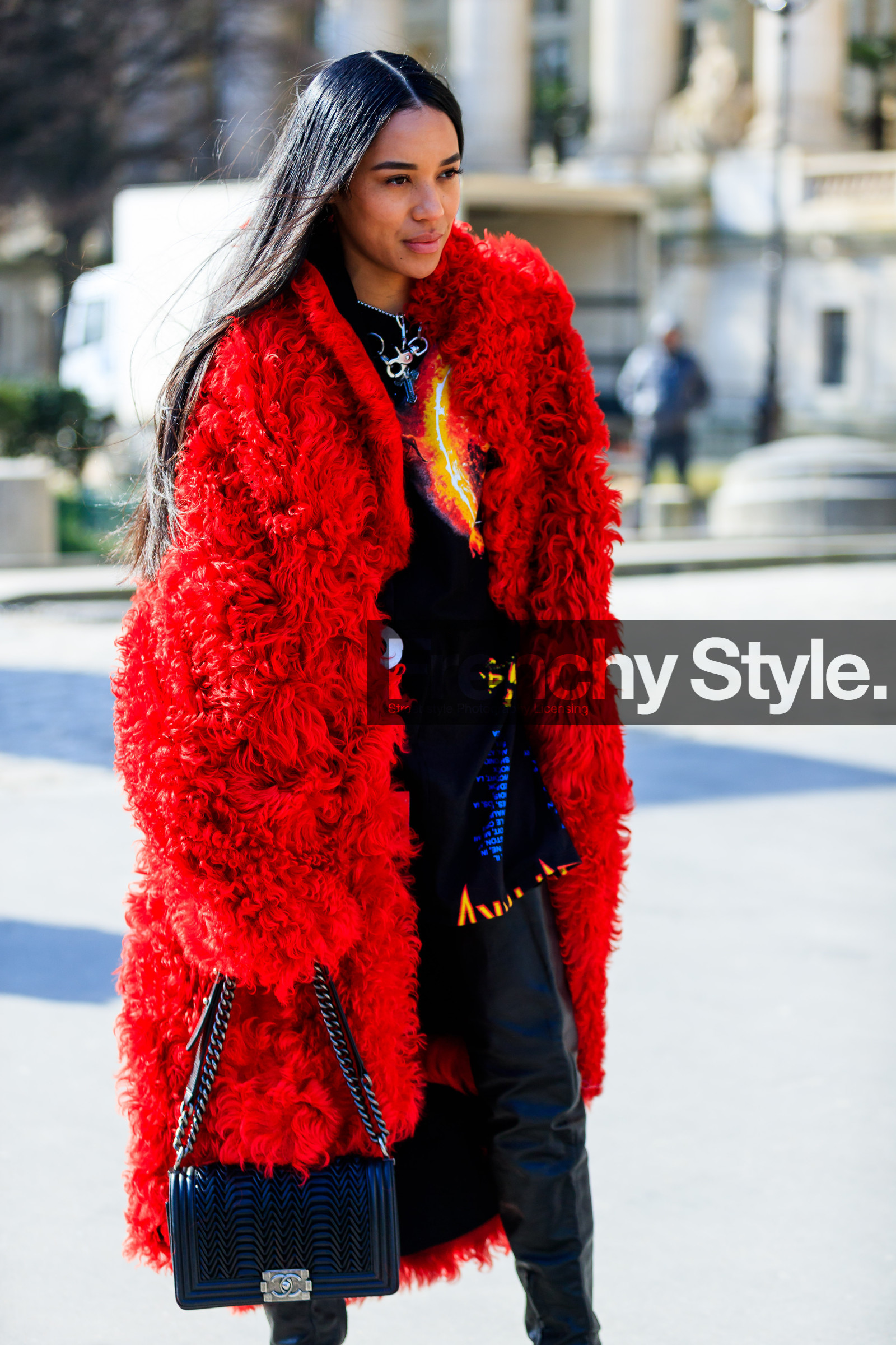 black bag, black pants, chanel handbag, Fur coat, leather bag, leather pants, red coat, red fur, trousers, street style, jonathan paciullo, FW, frenchystyle, fashion week, PFW, PARIS, AUTUMN WINTER 2018-2019, FALL WINTER 2018-2019, FW 18-19, vertical, full length, aleali may