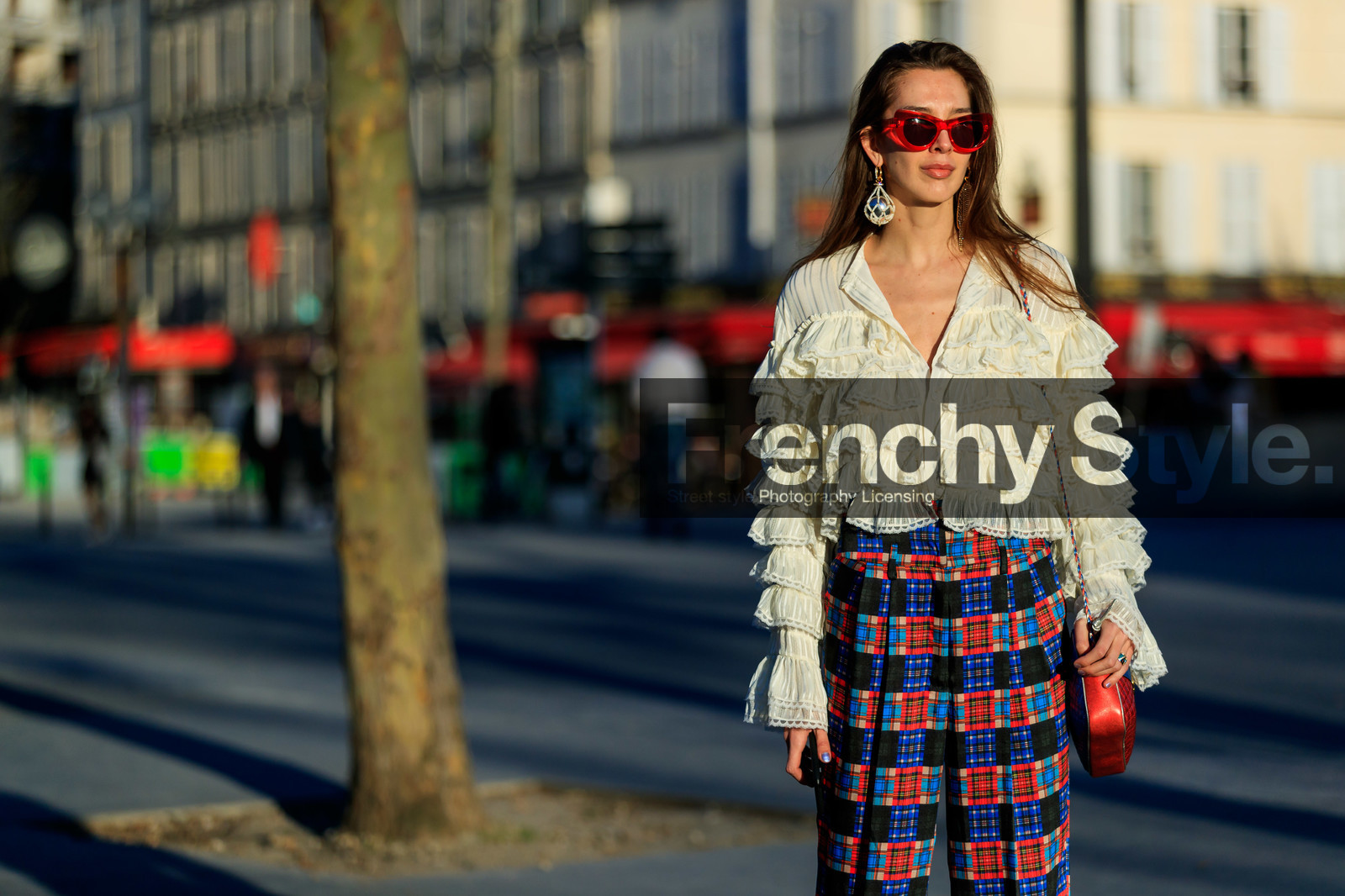 blue pants, checked, earrings, estelle pigault, graphic pants, leather bag, plaid, printed pants, red bag, red pants, ruffles, sunglasses, trousers, white blouse, PARIS, PFW, street style, jonathan paciullo, FW, frenchystyle, fashion week, AUTUMN WINTER 2019-2020, AW 19-20, FALL WINTER 2019-2020, FW 19-20, horizontal, atmosphere details, detail