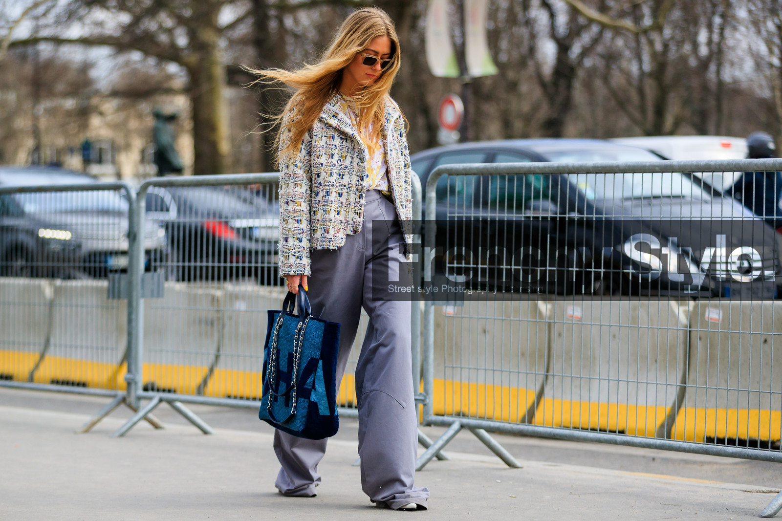 blue bag, chanel handbag, graphic bag, graphic jacket, grey pants, leather bag, leather shoes, necklace, printed bag, printed jacket, printed shirt, sunglasses, tote bag, trousers, tweed jacket, white jacket, yellow shirt, street style, jonathan paciullo, FW, frenchystyle, fashion week, PFW, PARIS, AUTUMN WINTER 2018-2019, FALL WINTER 2018-2019, FW 18-19, horizontal, atmosphere details, full length, emili sindlev