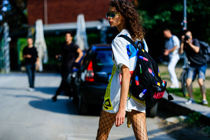 alice metza, atmosphere details, back detail, backpack, black bag, detail, fashion week, fishnet, frenchystyle, FW, graphic top, horizontal, jonathan paciullo, leather bag, MFW, MILAN, model, moschino, printed t shirt, SPRING SUMMER 2017, SS 17, street style, sunglasses, t shirt dress, tights, white t shirt