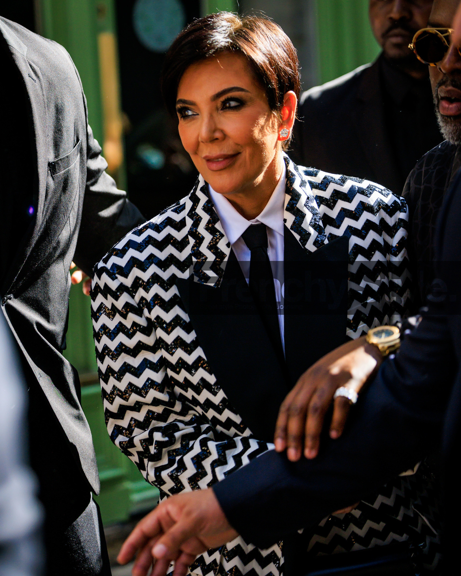 PARIS, PFW, fashion week, frenchystyle, FW, jonathan paciullo, street style, SPRING SUMMER 2024, SS 24, vertical, atmosphere details, detail