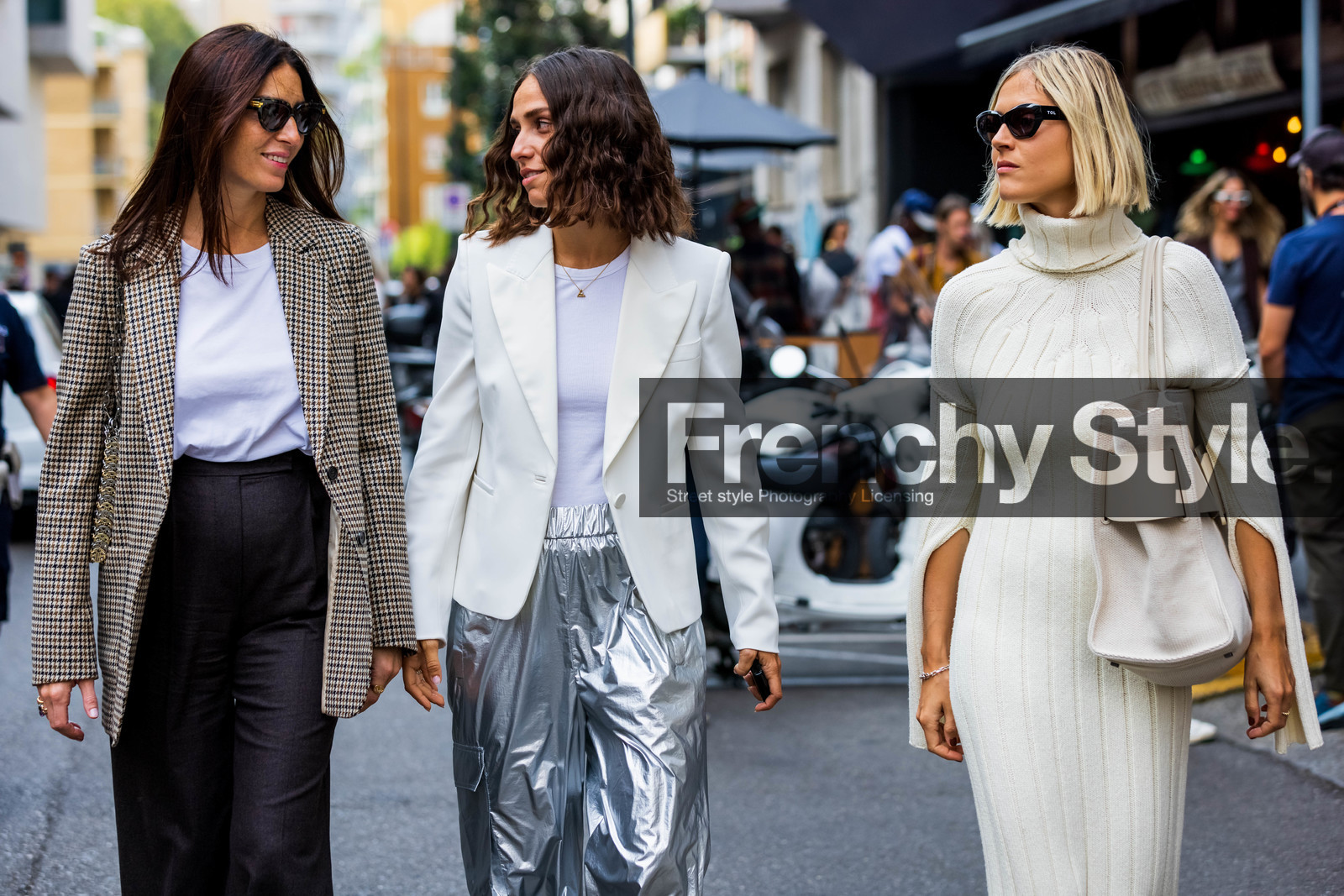 Deborah Reigner, Erika Boldrin, Linda Tol, blazer, large pants, pants, sliver pants, white blazer, white t-shirt, printed blazer, black pants, white dress, ribbed dress, turtleneck dress, sunglasses, oversize bag, big bag, high waist pants, houndstooth print, houndstooth blazer, fashion week, frenchystyle, FW, jonathan paciullo, street style, MFW, MILAN, SPRING SUMMER 2022, SS 22, horizontal, atmosphere details, detail