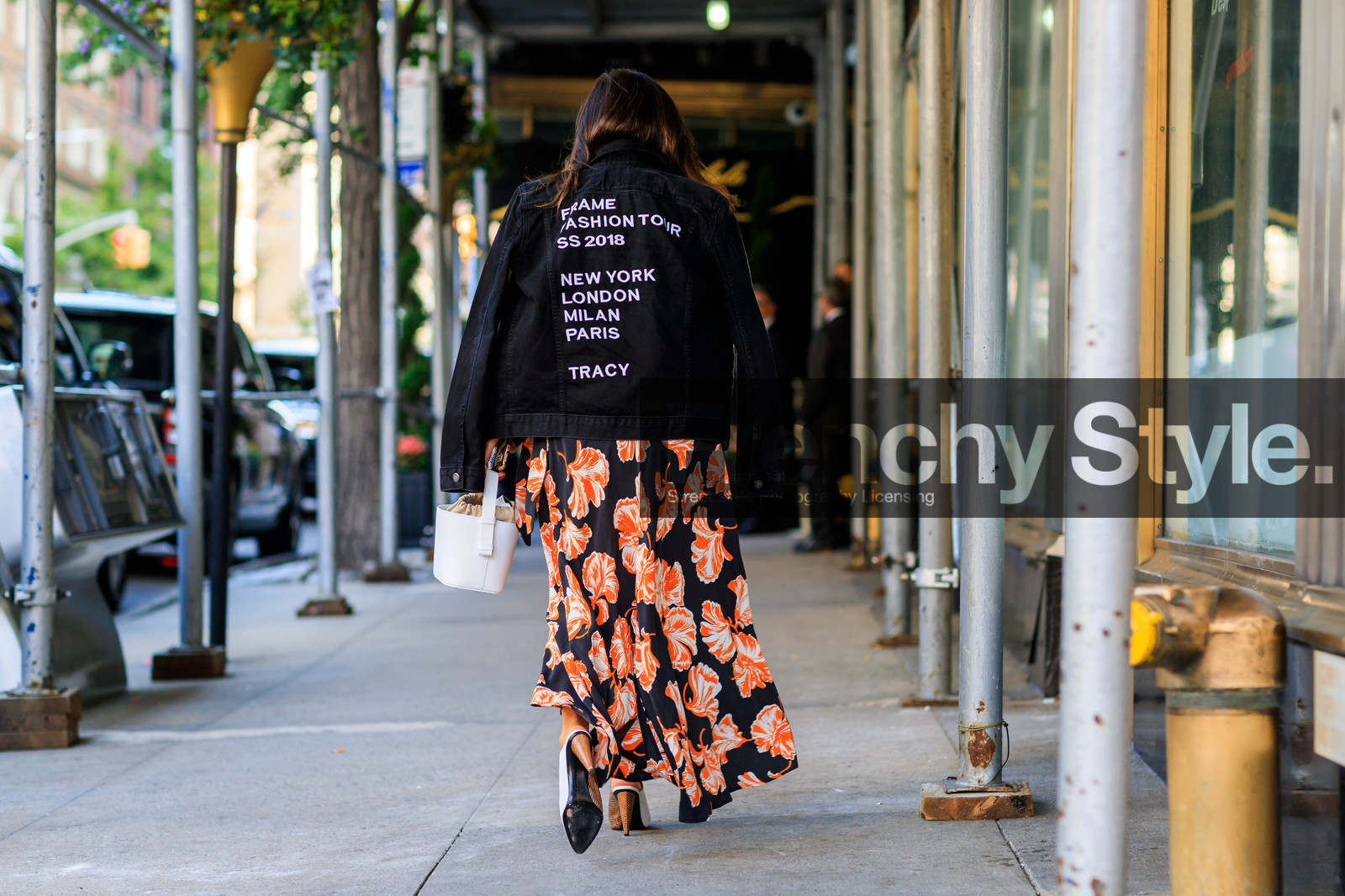 atmosphere details, back detail, black denim, black jacket, denim jacket, fashion week, floral, flowers, frenchystyle, full length, FW, graphic dress, high heels, horizontal, jonathan paciullo, leather bag, leather shoes, NEW YORK, NYFW, printed dress, printed jacket, SPRING SUMMER 2018, SS 18, street style, white bag