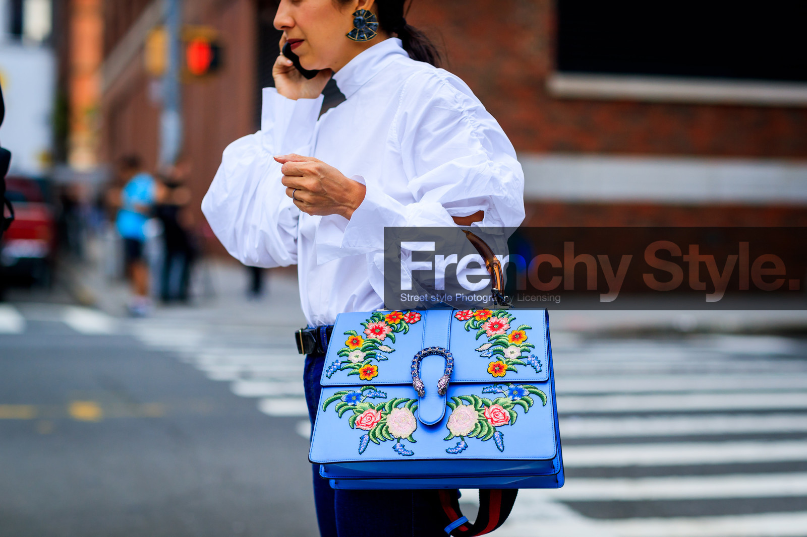 atmosphere details, blue bag, detail, earrings, embroidered bag, fashion week, frenchystyle, FW, gucci, horizontal, jonathan paciullo, leather bag, multicolor bag, NEW YORK, NYFW, printed bag, sequined bag, SPRING SUMMER 2018, SS 18, street style, trousers, white shirt