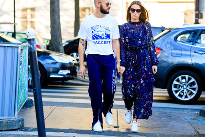 Alice & Js, atmosphere details, blue dress, detail, fashion week, floral, flower, frenchystyle, FW, gosha rubchinskiy, horizontal, jonathan paciullo, leather shoes, leather sneakers, nike, PARIS, PFW, printed dress, printed t shirt, silk dress, SPRING SUMMER 2017, SS 17, street style, sunglasses, sweatpants, trousers, white sneakers, white t shirt