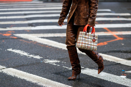 brown leather jacket, brown leather pants, brown leather boots, animal skin boots, animal skin jacket, animal skin pants, high boots, high heels boots, dior bag, lady dior bag, tweed bag, checked bag, orange leather bag, white bag, multicolor bag, fashion week, frenchystyle, FW, jonathan paciullo, street style, AUTUMN WINTER 2020-2021, FALL WINTER 2020-2021, FW 20-21, horizontal, atmosphere details, detail, NYFW, NEW YORK