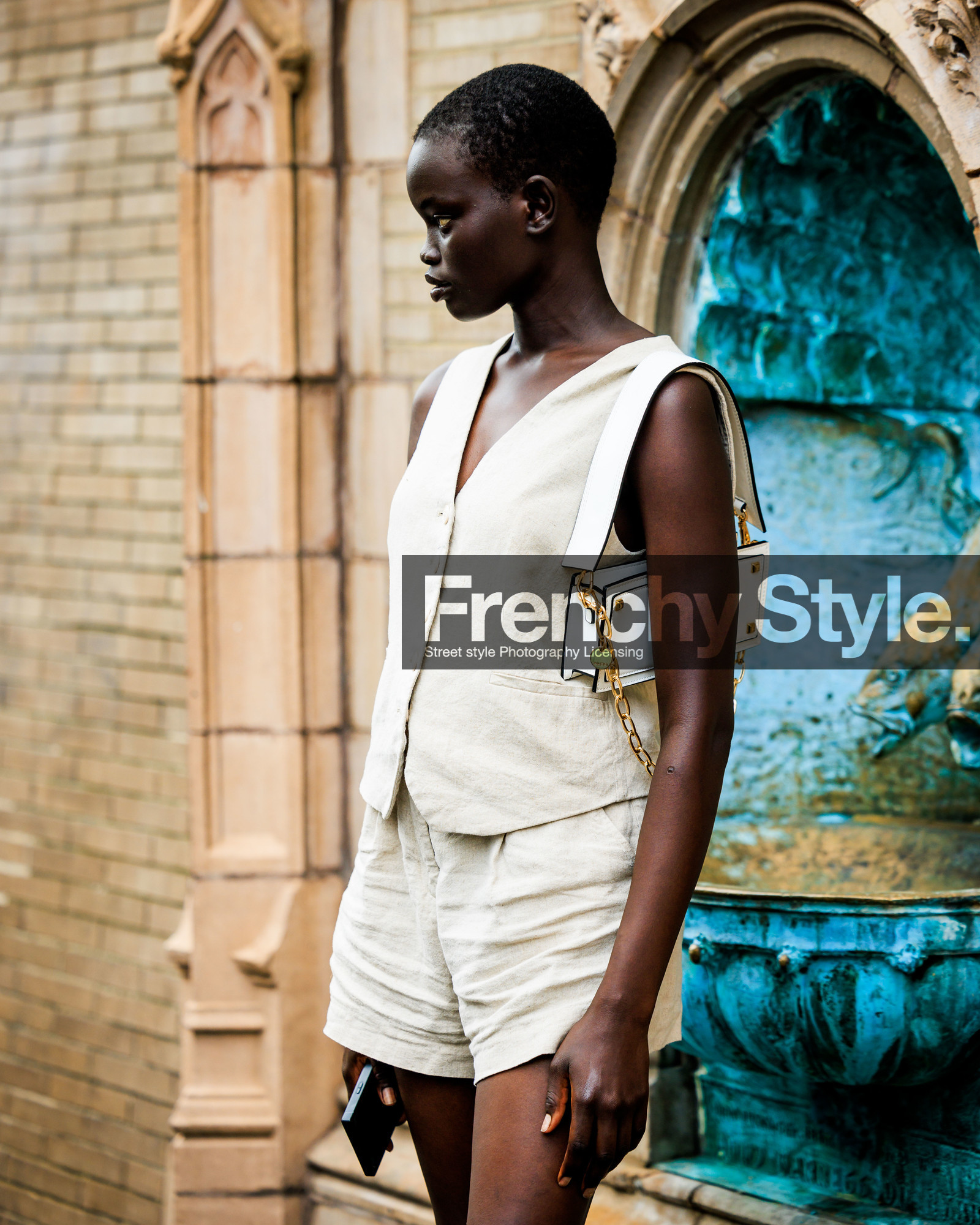 jonathan paciullo, FW, frenchystyle, fashion week, street style, vertical, detail, atmosphere details, NEW YORK, NYFW, SPRING SUMMER 2024, SS 24
