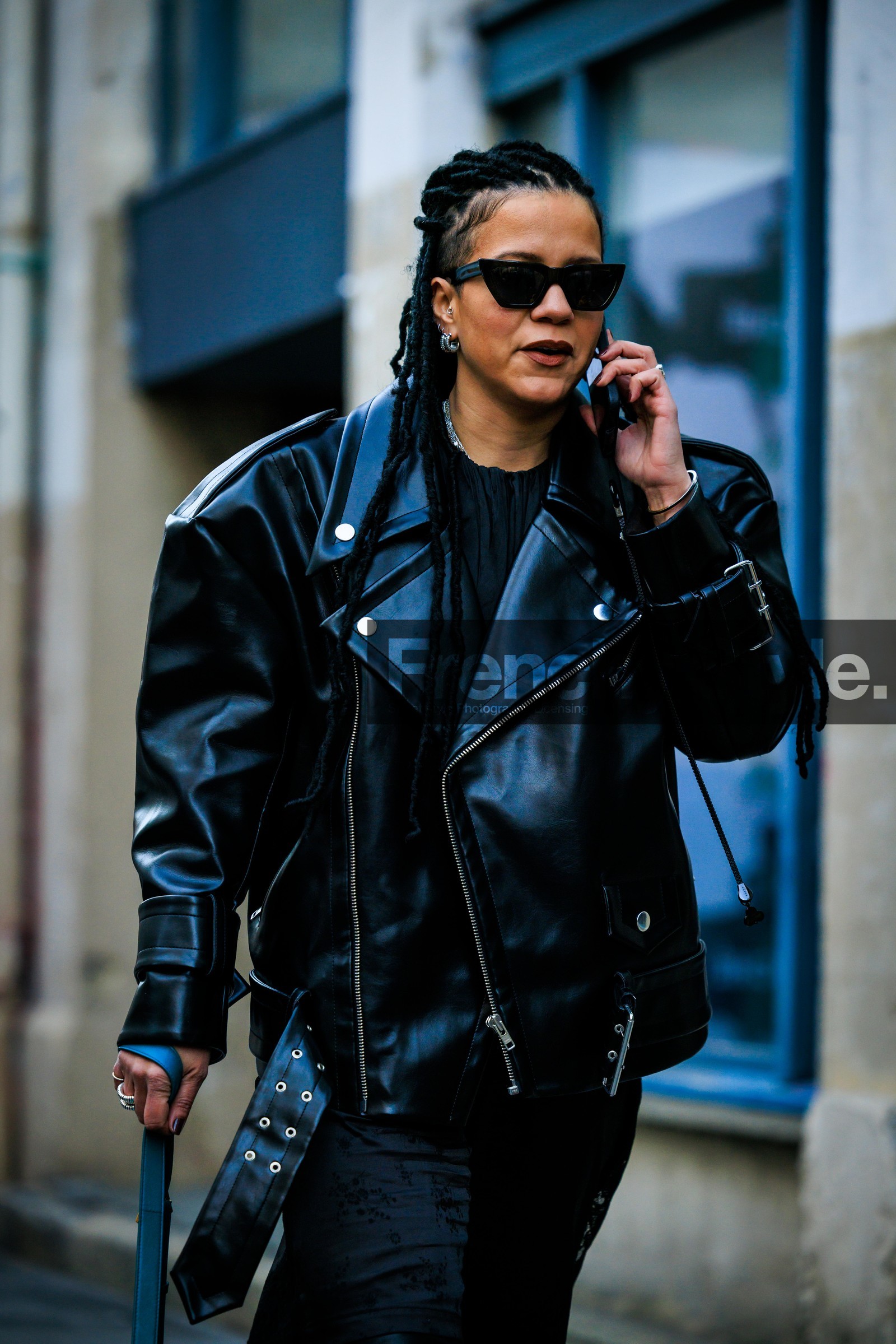 black sunglasses, silver loops, cat eye sunglasses, chain necklace, silver bracelet, fashion week, frenchystyle, FW, jonathan paciullo, street style, AUTUMN WINTER 2022-2023, FALL WINTER 2022_2023, FW 22-23, PFW, PARIS, vertical, detail, black jacket, leather jacket, black shirt