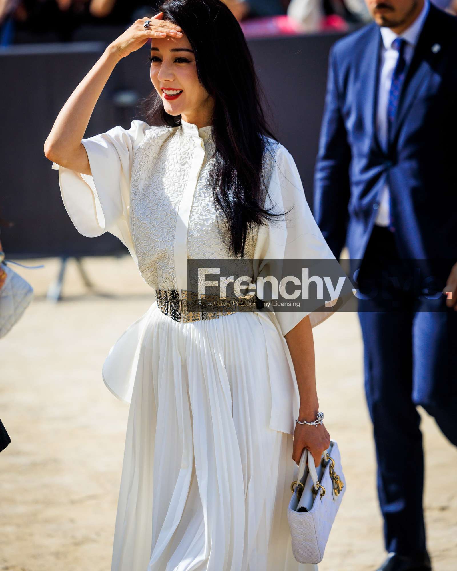 fashion week, frenchystyle, FW, jonathan paciullo, street style, PFW, PARIS, SPRING SUMMER 2024, SS 24, vertical, atmosphere details, detail