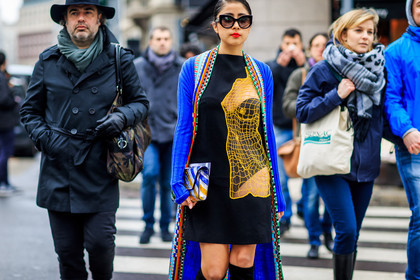 atmosphere details, AUTUMN WINTER 2016-2017, AW 16-17, black boots, black dress, blue cardigan, denni elias, detail, FALL WINTER 2016-2017, fashion week, frenchystyle, FW, FW 16-17, golden heel, graphic clutch, graphic jacket, graphic sweater, high boots, horizontal, jonathan paciullo, leather clutch, LFW, LONDON, MENSWEAR, metallic clutch, printed dress, silver clutch, street style, striped clutch, striped jacket, striped sweater, suede bag, suede shoes, sunglasses