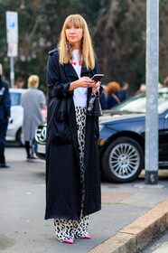 animal print, AUTUMN WINTER 2017-2018, AW 17-18, black coat, FALL WINTER 2017-2018, fashion week, frenchystyle, full length, FW, FW 17-18, jonathan paciullo, leather shoes, leopard print, lisa aiken, MFW, MILAN, pink shoes, printed pants, street style, trousers, vertical, white t shirt