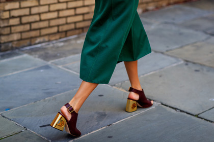 atmosphere details, back detail, brown shoes, detail, fashion week, frenchystyle, FW, golden heel, graphic shoes, high heels, horizontal, jonathan paciullo, leather shoes, NEW YORK, NYFW, SPRING SUMMER 2018, SS 18, street style